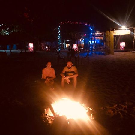 Nilaveli Sheen Coast Trincomalee Buitenkant foto