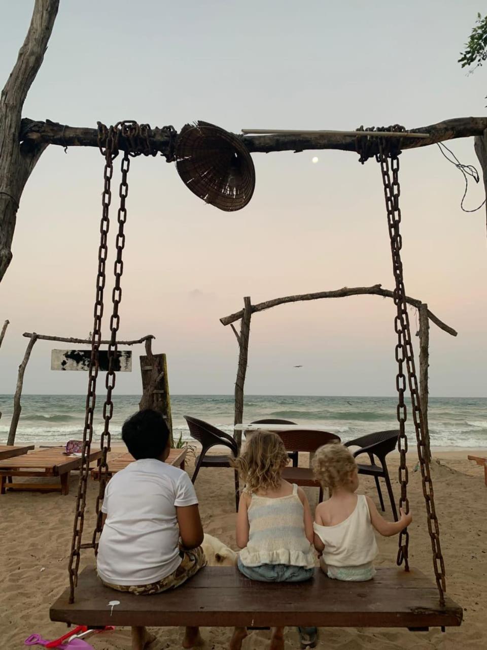 Nilaveli Sheen Coast Trincomalee Buitenkant foto
